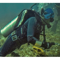 Casque submersible Garrett sous l'eau